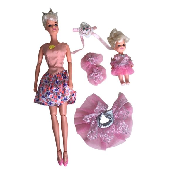 Barbies 8 Dolls & Clothes 90s-Y2K Ballet Salon Rio Palm Beach Secret COLLECTOR